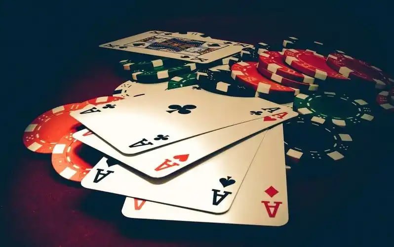 Dasbor program rujukan bostoto menampilkan kode unik dan bonus rujukan yang tertunda dan dikonfirmasi